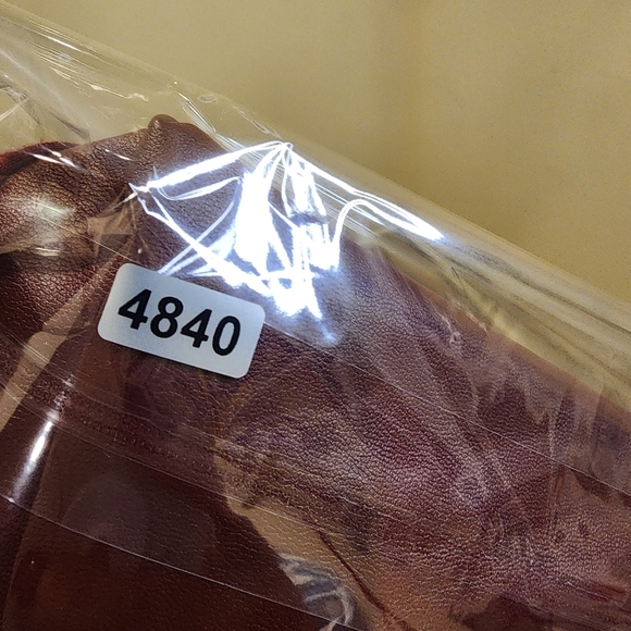 ROAMAN'S Women's Burgundy Faux Leather Elastic Waisted Pants plus size 22/24 - Picture 9 of 9